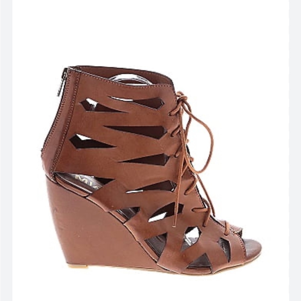 MIA wedge tie up sandal size 7.5 new in box color luggage brown